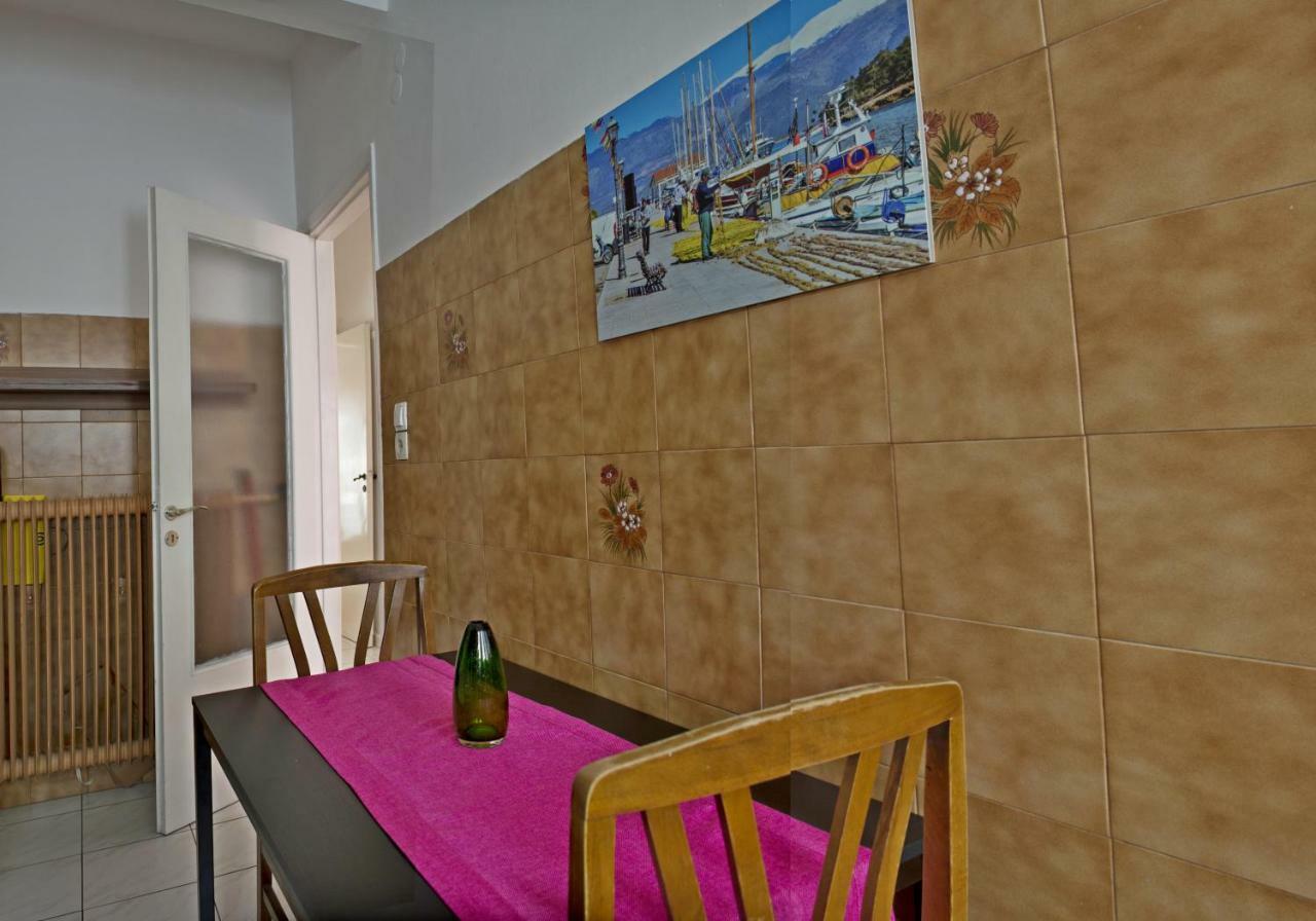 Cosy Apartment For 4 Афіни Екстер'єр фото